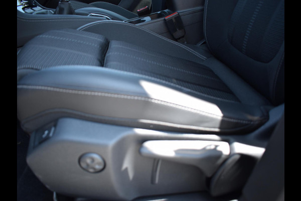 Opel Grandland 1.2 Turbo Level 2 Edition | CARPLAY | PARKEERSENSOREN | WINTERPAKKET | E.C.C. | 16.837km Opel Grandland 1.2 Turbo Level 2 Edition | CARPLAY | PARKEERSENSOREN | WINTERPAKKET | E.C.C. | 16.837km