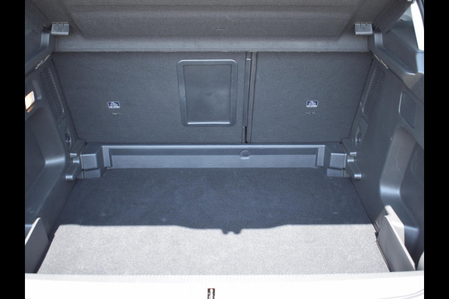 Opel Grandland 1.2 Turbo Level 2 Edition | CARPLAY | PARKEERSENSOREN | WINTERPAKKET | E.C.C. | 16.837km Opel Grandland 1.2 Turbo Level 2 Edition | CARPLAY | PARKEERSENSOREN | WINTERPAKKET | E.C.C. | 16.837km