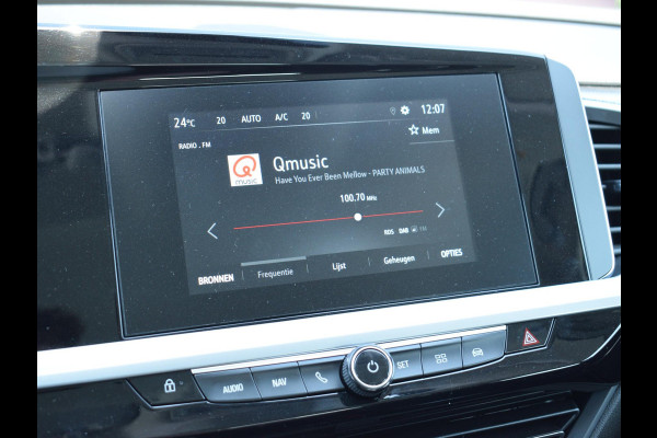 Opel Grandland 1.2 Turbo Level 2 Edition | CARPLAY | PARKEERSENSOREN | WINTERPAKKET | E.C.C. | 16.837km Opel Grandland 1.2 Turbo Level 2 Edition | CARPLAY | PARKEERSENSOREN | WINTERPAKKET | E.C.C. | 16.837km