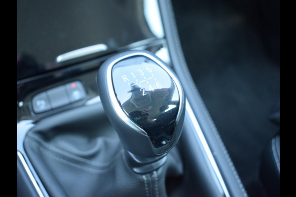 Opel Grandland 1.2 Turbo Level 2 Edition | CARPLAY | PARKEERSENSOREN | WINTERPAKKET | E.C.C. | 16.837km Opel Grandland 1.2 Turbo Level 2 Edition | CARPLAY | PARKEERSENSOREN | WINTERPAKKET | E.C.C. | 16.837km