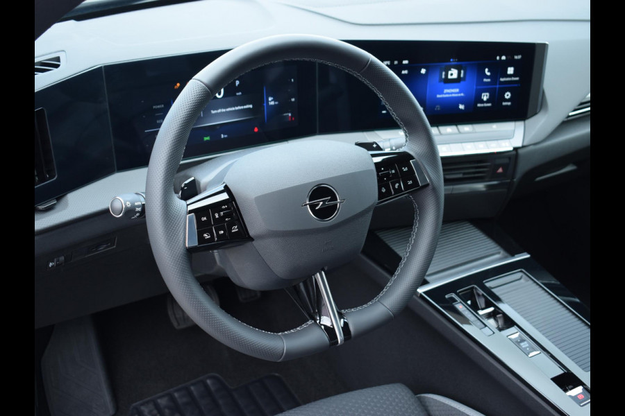 Opel Astra Sports Tourer 1.2 Turbo Hybrid Business Edition Opel Astra Sports Tourer 1.2 Turbo Hybrid Business Edition