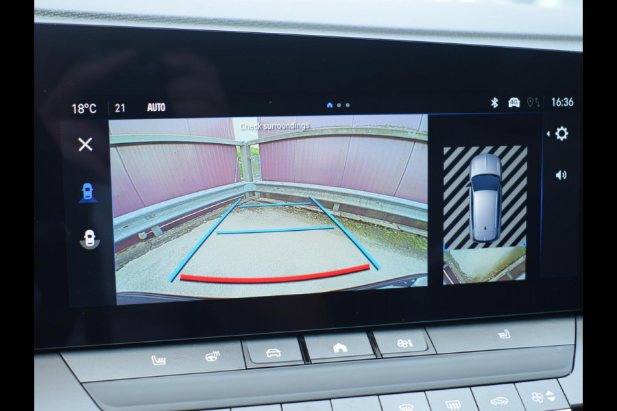 Opel Astra Sports Tourer 1.2 Turbo Hybrid Business Edition Opel Astra Sports Tourer 1.2 Turbo Hybrid Business Edition