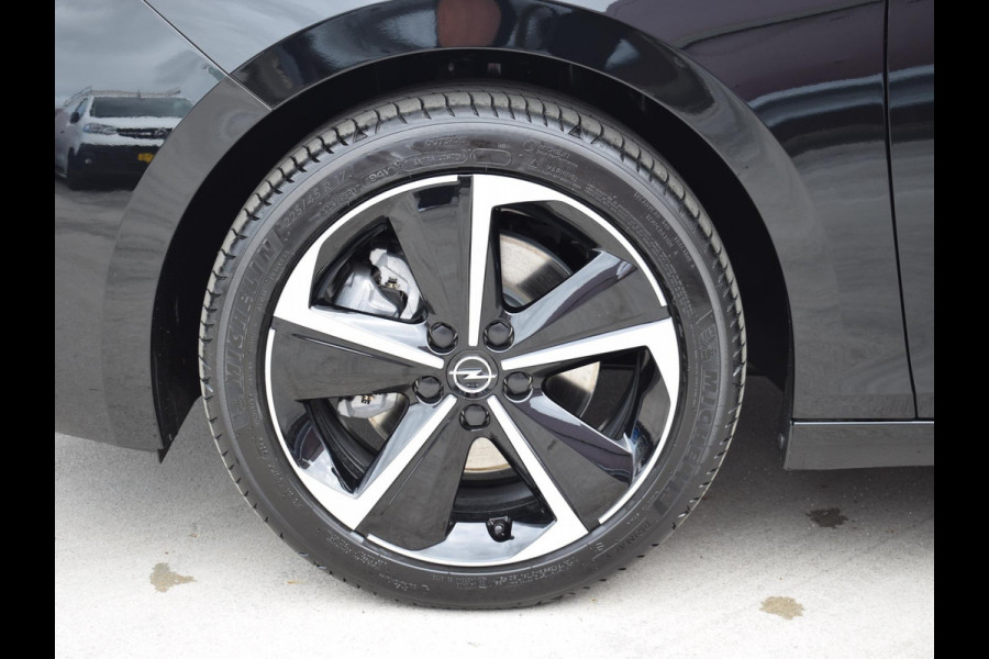 Opel Astra Sports Tourer 1.2 Turbo Hybrid Business Edition Opel Astra Sports Tourer 1.2 Turbo Hybrid Business Edition