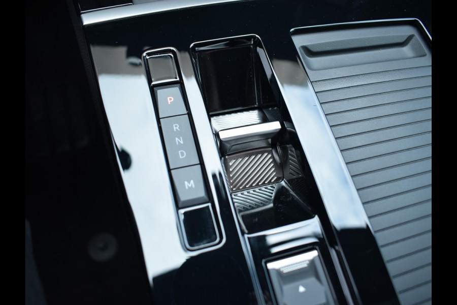 Opel Astra Sports Tourer 1.2 Turbo Hybrid Business Edition Opel Astra Sports Tourer 1.2 Turbo Hybrid Business Edition