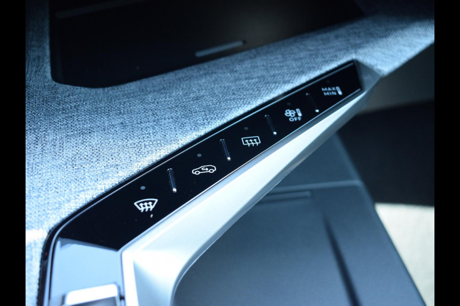 Peugeot 3008 1.2 Hybrid 145 GT ALCANTARA STOELEN MET MASSAGEFUNCTIE | 360 CAMERA | NAVI & CARPLAY | Peugeot 3008 1.2 Hybrid 145 GT ALCANTARA STOELEN MET MASSAGEFUNCTIE | 360 CAMERA | NAVI & CARPLAY |