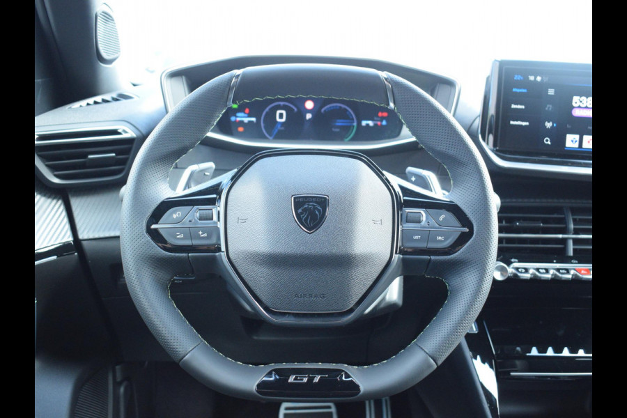 Peugeot 2008 1.2 Hybrid 136 GT | Stoelverwarming | Parkeersensoren + camera V + A | Navigatie | Massage stoelen