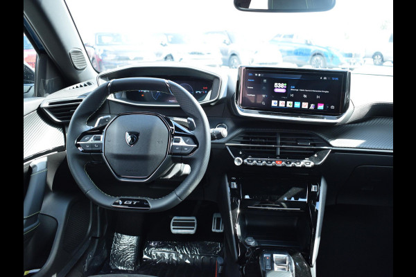 Peugeot 2008 1.2 Hybrid 136 GT | Stoelverwarming | Parkeersensoren + camera V + A | Navigatie | Massage stoelen