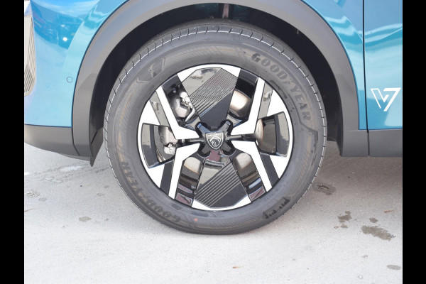 Peugeot 2008 1.2 Hybrid 136 GT | Stoelverwarming | Parkeersensoren + camera V + A | Navigatie | Massage stoelen