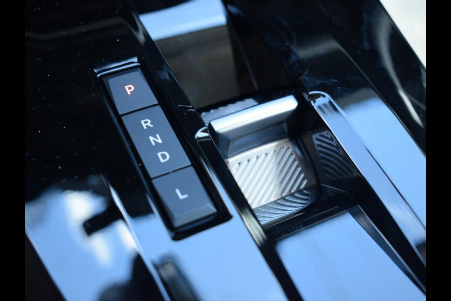 Citroën C3 1.2 Hybrid 110pk Max | NAVIGATIE & CARPLAY | ACHTERUITRIJCAMERA MET SENSOREN | E.C.C. Citroën C3 1.2 Hybrid 110pk Max | NAVIGATIE & CARPLAY | ACHTERUITRIJCAMERA MET SENSOREN | E.C.C.