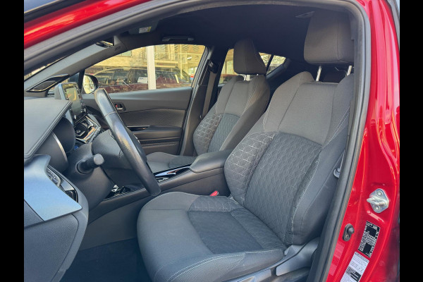 Toyota C-HR 1.8 Hybrid First Edition | Eerste eigenaar, JBL, Apple CarPlay/Android auto, Dodehoekherkenning, Parkeersensoren, Stoelverwarmin