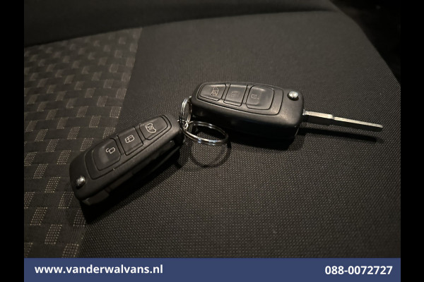 Ford Transit Custom 2.0 TDCI 130pk L2H1 Euro6 Airco | Camera | Apple Carplay | Android Auto | LED | Cruisecontrol 2800kg Trekhaak, Verwarmde voorruit, Stoelverwarming, Parkeersensoren