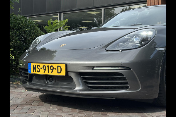 Porsche 718 Cayman 2.0 Sportchrono Adapt. Cruise BOSE Stuurverw. CarPlay Keyless LED 20”LM Agaatgrijs