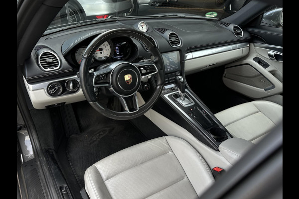 Porsche 718 Cayman 2.0 Sportchrono Adapt. Cruise BOSE Stuurverw. CarPlay Keyless LED 20”LM Agaatgrijs