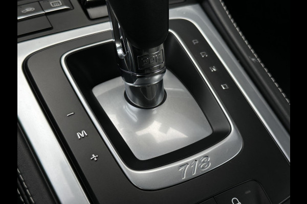 Porsche 718 Cayman 2.0 Sportchrono Adapt. Cruise BOSE Stuurverw. CarPlay Keyless LED 20”LM Agaatgrijs