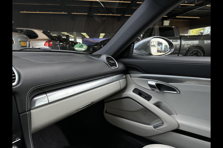 Porsche 718 Cayman 2.0 Sportchrono Adapt. Cruise BOSE Stuurverw. CarPlay Keyless LED 20”LM Agaatgrijs