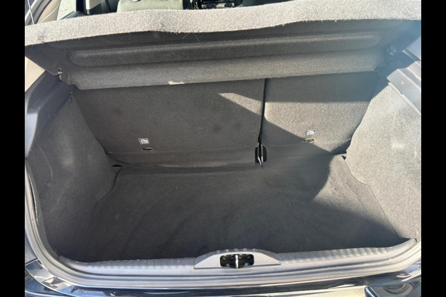 Citroën C3 1.5 BlueHDi S&S Shine 100pk | Compleet dealer onderhouden! | Rijklaar geleverd incl 12 maanden garantie. |