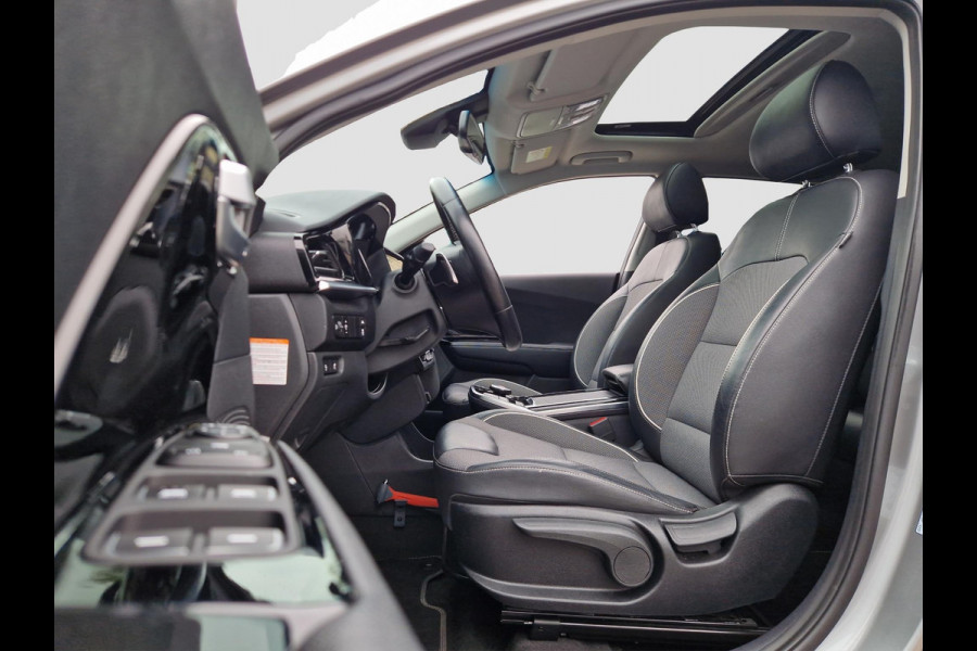 Kia e-Niro DynamicPlusLine 64 kWh | Open dak | Stoelverwarming | Key-Less | LED |