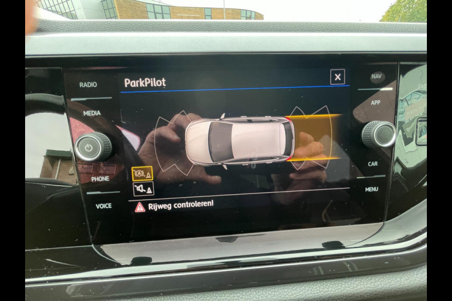 Volkswagen Polo 1.0 TSI Highline | digitaal cockpit | pdc voor en achter | lmv 17"