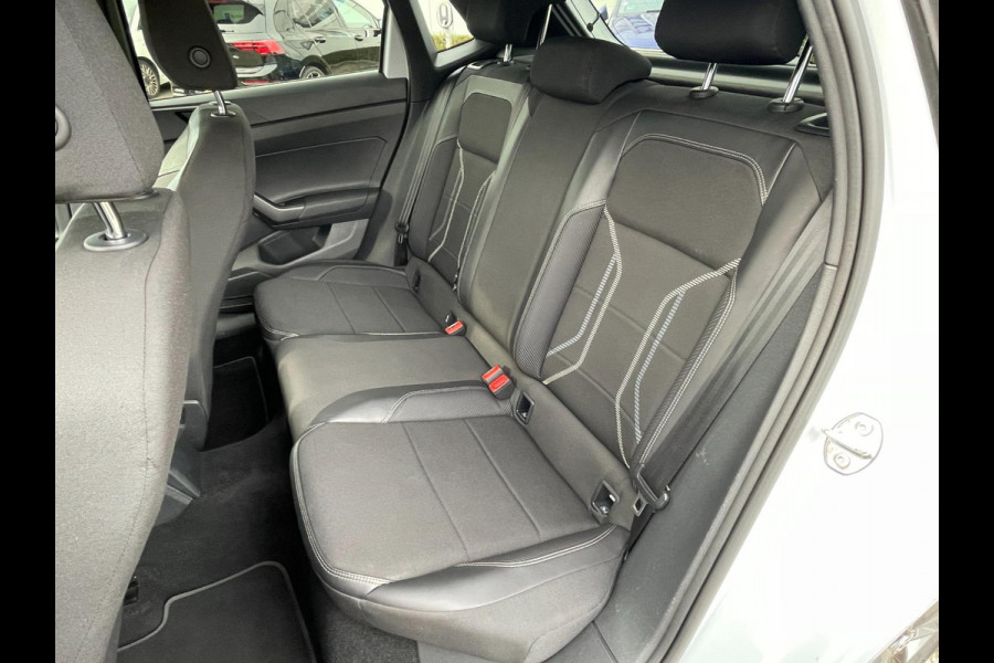 Volkswagen Polo 1.0 TSI Highline | digitaal cockpit | pdc voor en achter | lmv 17"
