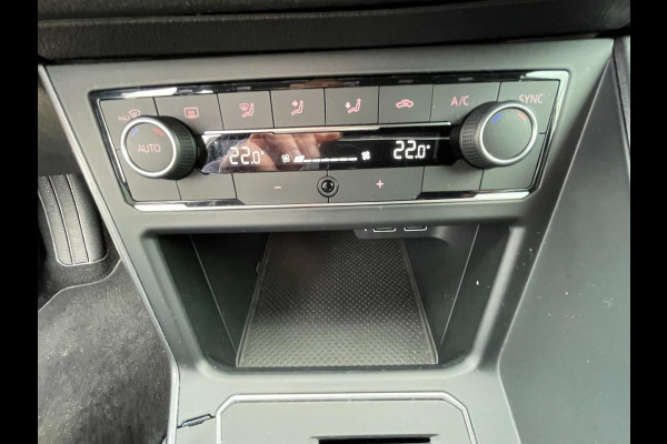 Volkswagen Polo 1.0 TSI Highline | digitaal cockpit | pdc voor en achter | lmv 17"