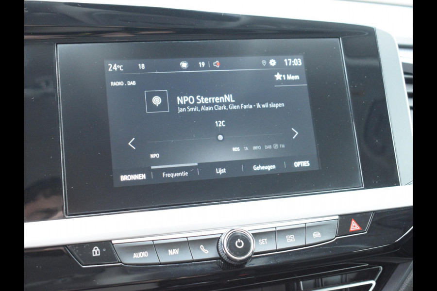 Opel Grandland 1.2 Turbo Level 2 130 PK | AUTOMAAT | ACHTERUITRIJCAMERA | CARPLAY | WINTERPAKKET | ALL SEASON BANDEN | 25.048 KM Opel Grandland 1.2 Turbo Level 2 130 PK | AUTOMAAT | ACHTERUITRIJCAMERA | CARPLAY | WINTERPAKKET | ALL SEASON BANDEN | 25.048 KM