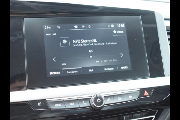 Opel Grandland 1.2 Turbo Level 2 130 PK | AUTOMAAT | ACHTERUITRIJCAMERA | CARPLAY | WINTERPAKKET | ALL SEASON BANDEN | 25.048 KM Opel Grandland 1.2 Turbo Level 2 130 PK | AUTOMAAT | ACHTERUITRIJCAMERA | CARPLAY | WINTERPAKKET | ALL SEASON BANDEN | 25.048 KM