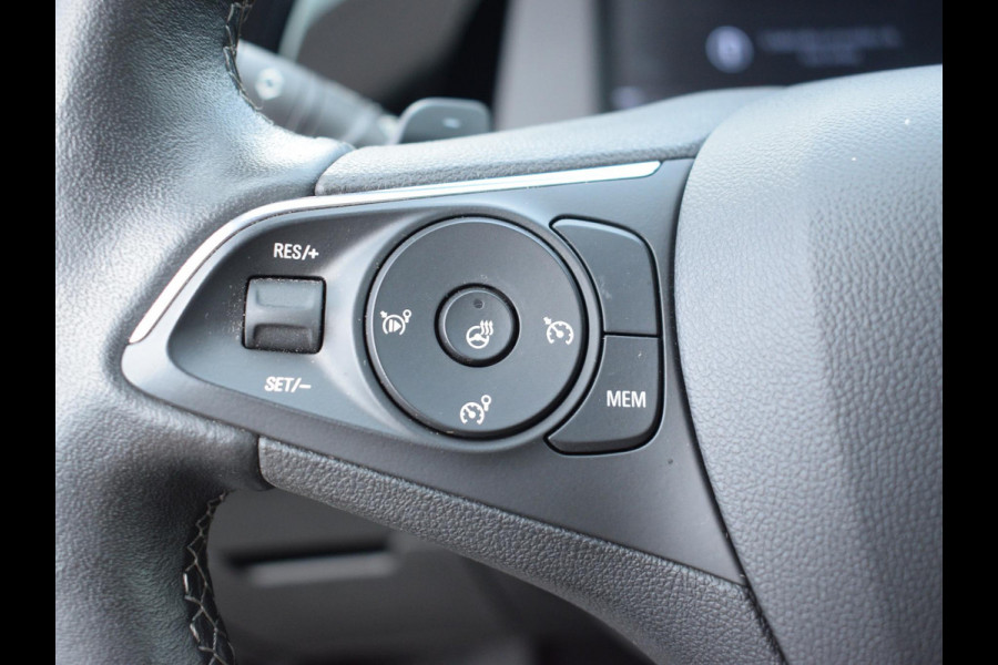 Opel Grandland 1.2 Turbo Level 2 130 PK | AUTOMAAT | ACHTERUITRIJCAMERA | CARPLAY | WINTERPAKKET | ALL SEASON BANDEN | 25.048 KM Opel Grandland 1.2 Turbo Level 2 130 PK | AUTOMAAT | ACHTERUITRIJCAMERA | CARPLAY | WINTERPAKKET | ALL SEASON BANDEN | 25.048 KM