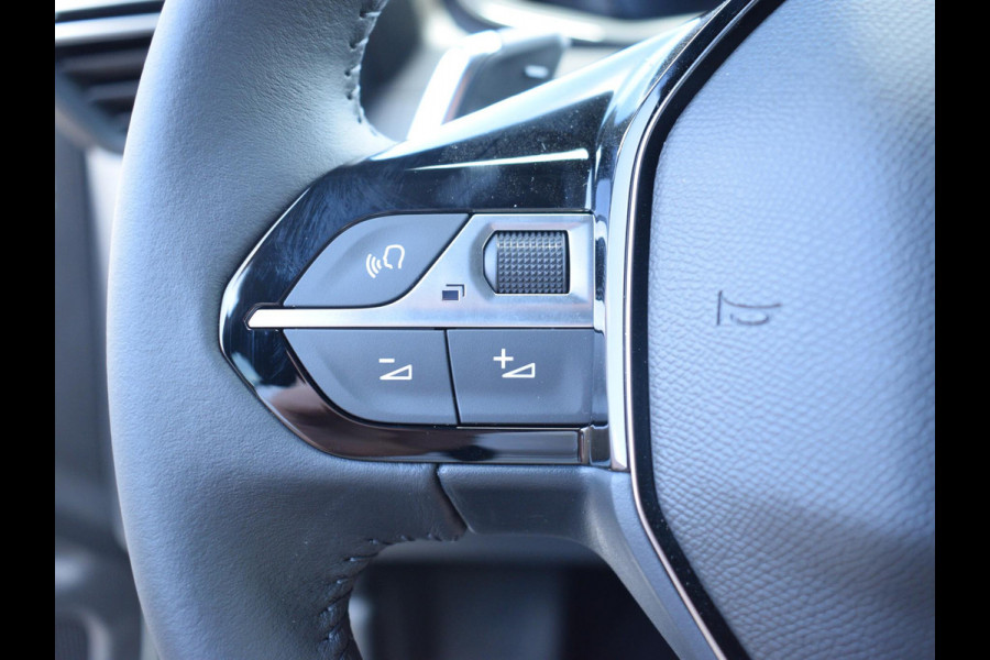 Peugeot 2008 1.2 Hybrid 145 Allure NAVI & ACCES PACK | VISION & DRIVE ASSIST PLUS PACK | 8 JAAR PEUGEOT CARE GARANTIE