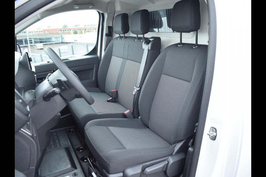 Peugeot e-Expert L3 75 kWh 3 ZITS | 0% RENTE | NAVI & APPLE CARPLAY | CAMERA | PARKEERSENSOREN VOOR & ACHTER | DODEHOEKWAARSCHUWING | COMFORT SCHEIDINGSWAND Peugeot e-Expert L3 75 kWh 3 ZITS | 0% RENTE | NAVI & APPLE CARPLAY | CAMERA | PARKEERSENSOREN VOOR & ACHTER | DODEHOEKWAARSCHUWING | COMFORT SCHEIDINGSWAND