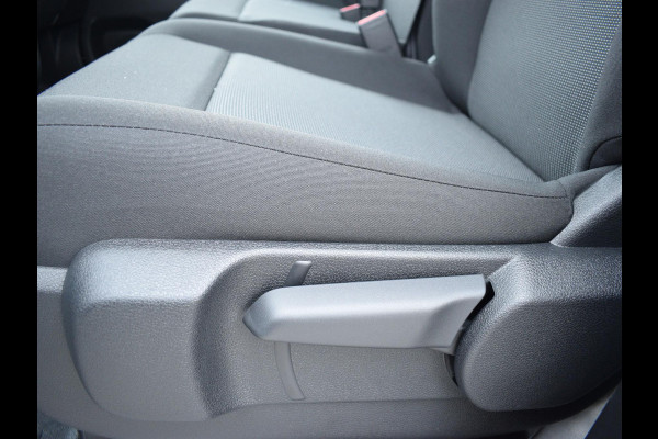 Peugeot e-Expert L3 75 kWh 3 ZITS | 0% RENTE | NAVI & APPLE CARPLAY | CAMERA | PARKEERSENSOREN VOOR & ACHTER | DODEHOEKWAARSCHUWING | COMFORT SCHEIDINGSWAND Peugeot e-Expert L3 75 kWh 3 ZITS | 0% RENTE | NAVI & APPLE CARPLAY | CAMERA | PARKEERSENSOREN VOOR & ACHTER | DODEHOEKWAARSCHUWING | COMFORT SCHEIDINGSWAND