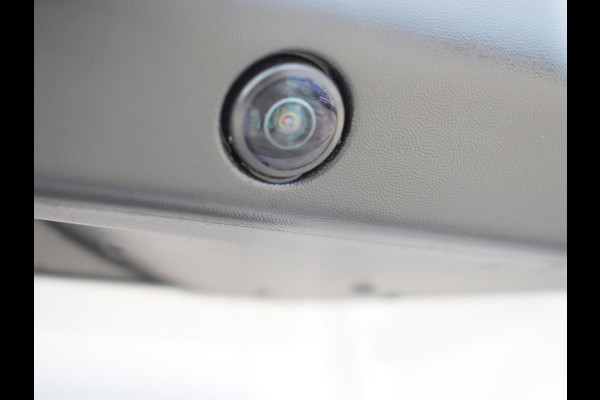 Peugeot e-Expert L3 75 kWh 3 ZITS | 0% RENTE | NAVI & APPLE CARPLAY | CAMERA | PARKEERSENSOREN VOOR & ACHTER | DODEHOEKWAARSCHUWING | COMFORT SCHEIDINGSWAND Peugeot e-Expert L3 75 kWh 3 ZITS | 0% RENTE | NAVI & APPLE CARPLAY | CAMERA | PARKEERSENSOREN VOOR & ACHTER | DODEHOEKWAARSCHUWING | COMFORT SCHEIDINGSWAND