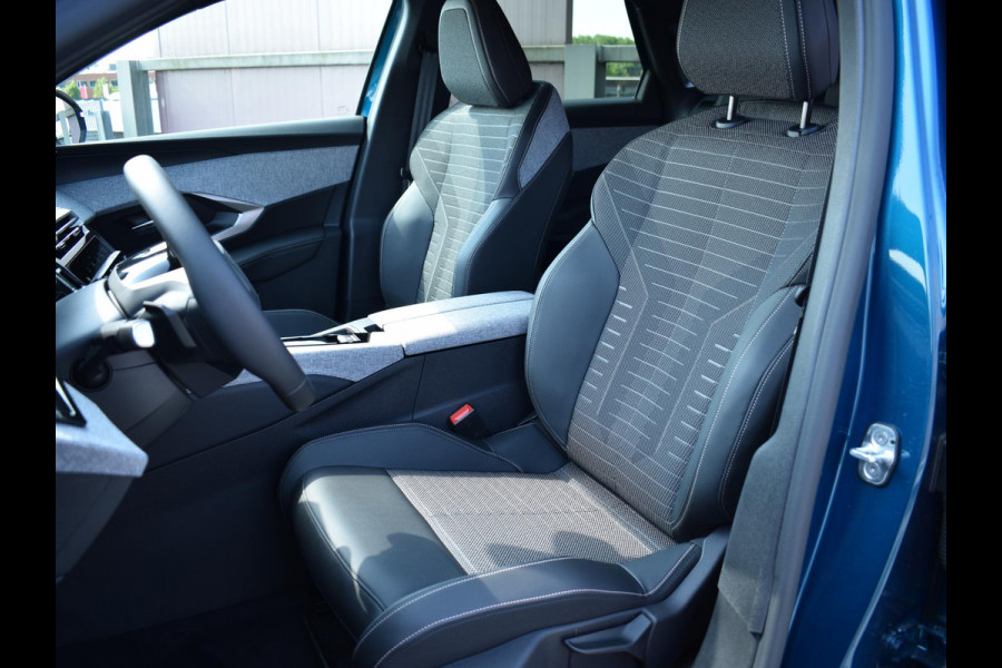 Peugeot E-3008 Allure Avantage 210 73 kWh | NAVIGATIE | CARPLAY | CAMERA MET SENSOREN | UIT VOORRAAD LEVERBAAR Peugeot E-3008 Allure Avantage 210 73 kWh | NAVIGATIE | CARPLAY | CAMERA MET SENSOREN | UIT VOORRAAD LEVERBAAR