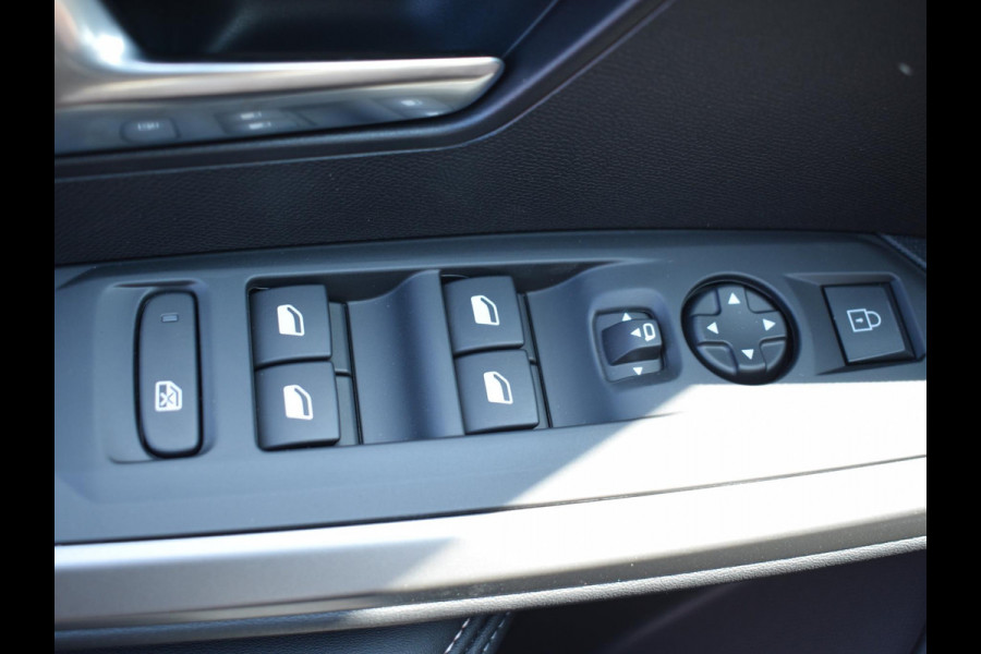 Peugeot E-3008 Allure Avantage 210 73 kWh | NAVIGATIE | CARPLAY | CAMERA MET SENSOREN | UIT VOORRAAD LEVERBAAR Peugeot E-3008 Allure Avantage 210 73 kWh | NAVIGATIE | CARPLAY | CAMERA MET SENSOREN | UIT VOORRAAD LEVERBAAR