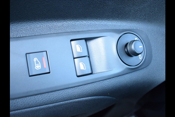 Opel Combo Electric L1 50kWh | 8 JAAR GARANTIE | BETIMMERING | CAMERA + SENSOREN | NAVIGATIE Opel Combo Electric L1 50kWh | 8 JAAR GARANTIE | BETIMMERING | CAMERA + SENSOREN | NAVIGATIE