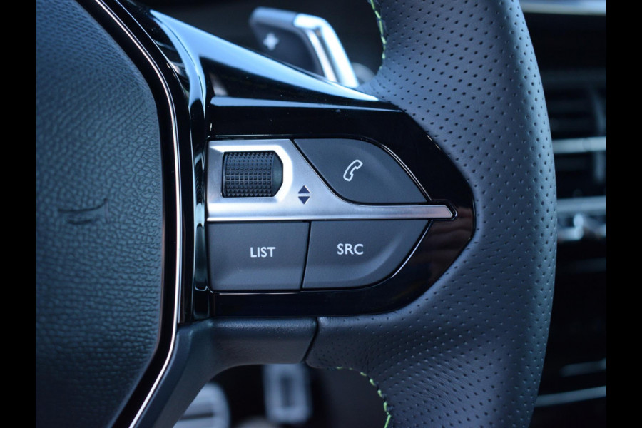 Peugeot 2008 1.2 Hybrid 145 GT 8 JAAR GARANTIE | SCHUIFDAK | ALCANTARA | ACHTERUITRIJCAMERA MET SENSOREN | NAVIGATIE & CARPLAY | E.C.C. |