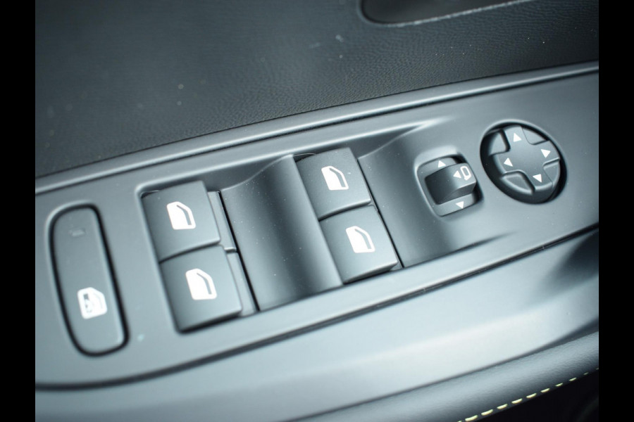 Peugeot e-208 EV GT Avantage 51 kWh NAVI + CARPLAY | ACHTERUITRIJCAMERA MET SENSOREN | E.C.C. | UIT VOORRAAD LEVERBAAR