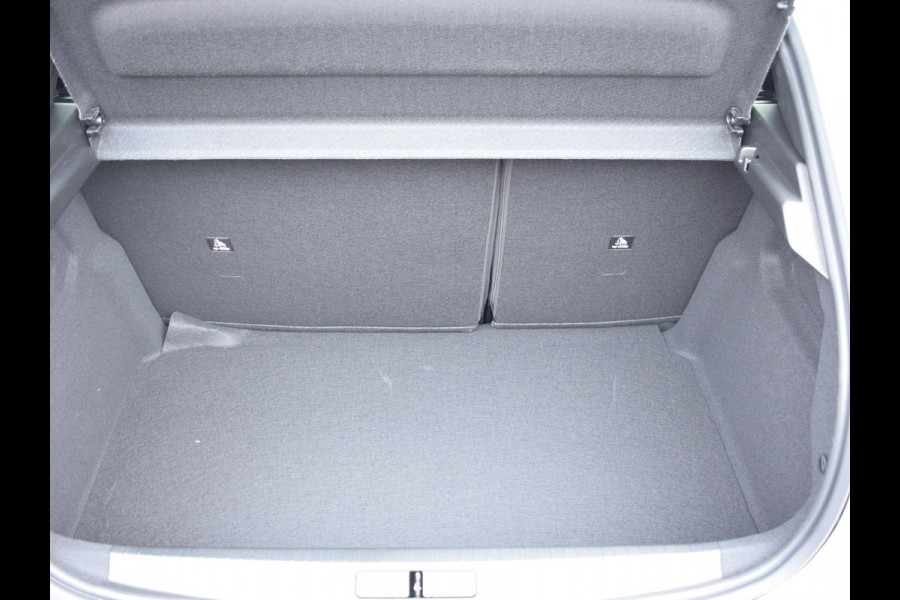 Peugeot e-208 EV GT Avantage 51 kWh NAVI + CARPLAY | ACHTERUITRIJCAMERA MET SENSOREN | E.C.C. | UIT VOORRAAD LEVERBAAR