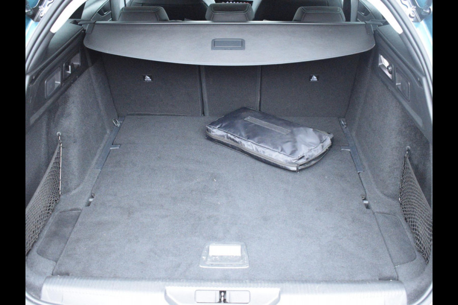 Peugeot 308 SW 1.5 BlueHDi Allure Pack Business Peugeot 308 SW 1.5 BlueHDi Allure Pack Business