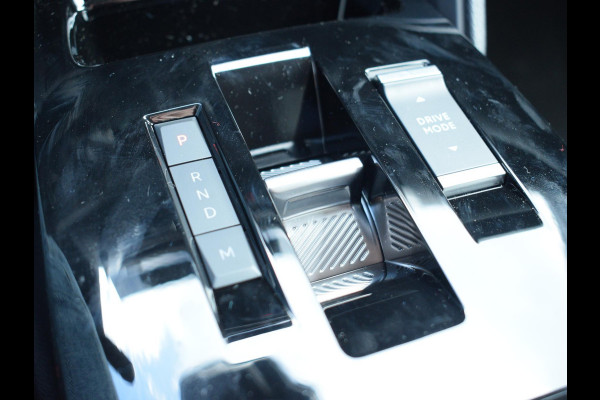 Citroën C4 1.2 Hybrid 145pk Collection CAMERA MET SENSOREN | NAVI & CARPLAY | E.C.C. | STOELVERWARMING | UIT VOORRAAD LEVERBAAR Citroën C4 1.2 Hybrid 145pk Collection CAMERA MET SENSOREN | NAVI & CARPLAY | E.C.C. | STOELVERWARMING | UIT VOORRAAD LEVERBAAR