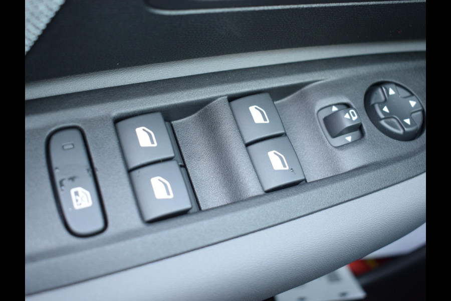 Citroën C4 1.2 Hybrid 145pk Collection CAMERA MET SENSOREN | NAVI & CARPLAY | E.C.C. | STOELVERWARMING | UIT VOORRAAD LEVERBAAR Citroën C4 1.2 Hybrid 145pk Collection CAMERA MET SENSOREN | NAVI & CARPLAY | E.C.C. | STOELVERWARMING | UIT VOORRAAD LEVERBAAR