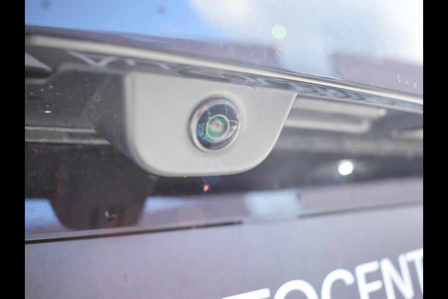 Citroën C4 1.2 Hybrid 145pk Collection CAMERA MET SENSOREN | NAVI & CARPLAY | E.C.C. | STOELVERWARMING | UIT VOORRAAD LEVERBAAR Citroën C4 1.2 Hybrid 145pk Collection CAMERA MET SENSOREN | NAVI & CARPLAY | E.C.C. | STOELVERWARMING | UIT VOORRAAD LEVERBAAR