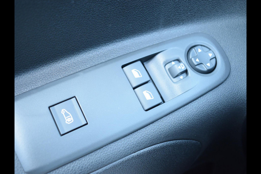 Peugeot Partner L1 100 Pk. | Apple Carplay | camera | Pakket Climate Access & Go Comfort | betimmering | rijklaarprijs Peugeot Partner L1 100 Pk. | Apple Carplay | camera | Pakket Climate Access & Go Comfort | betimmering | rijklaarprijs