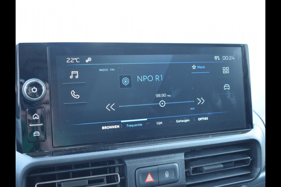 Peugeot Partner L1 100 Pk. | Apple Carplay | camera | Pakket Climate Access & Go Comfort | betimmering | rijklaarprijs Peugeot Partner L1 100 Pk. | Apple Carplay | camera | Pakket Climate Access & Go Comfort | betimmering | rijklaarprijs