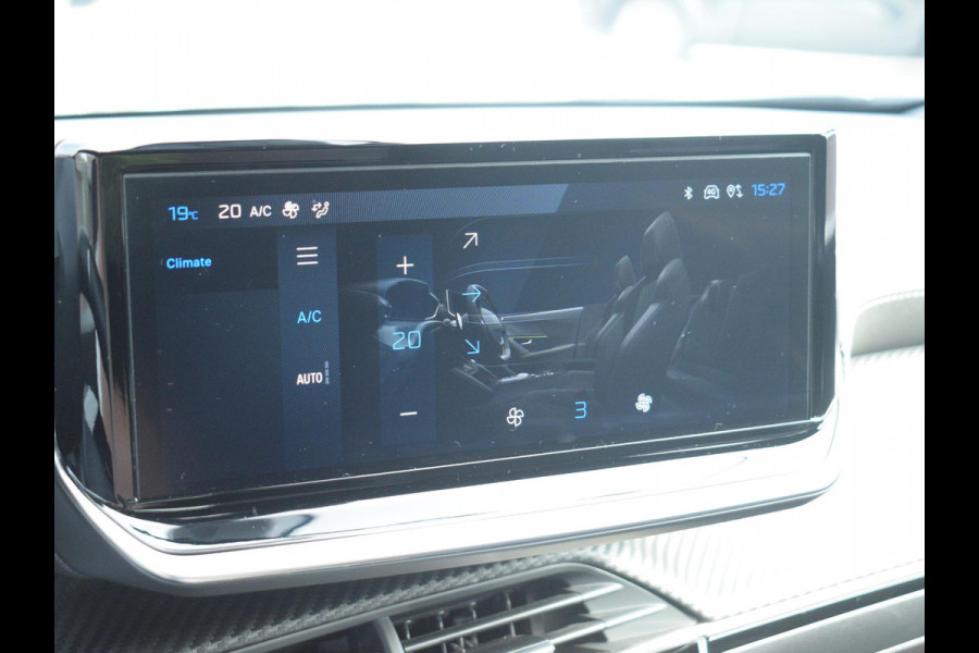 Peugeot 2008 1.2 Hybrid 136 GT ADAPTIVE CRUISECONTROL | NAVI & CARPLAY | ACHTERUITRIJCAMERA + SENSOREN | E.C.C. |