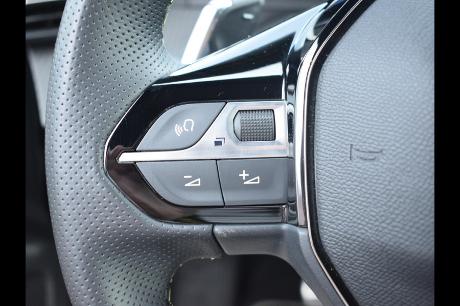 Peugeot 2008 1.2 Hybrid 136 GT ADAPTIVE CRUISECONTROL | NAVI & CARPLAY | ACHTERUITRIJCAMERA + SENSOREN | E.C.C. |