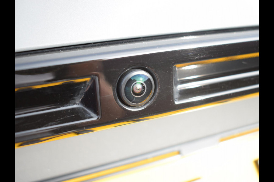 Peugeot 2008 1.2 Hybrid 136 GT ADAPTIVE CRUISECONTROL | NAVI & CARPLAY | ACHTERUITRIJCAMERA + SENSOREN | E.C.C. |