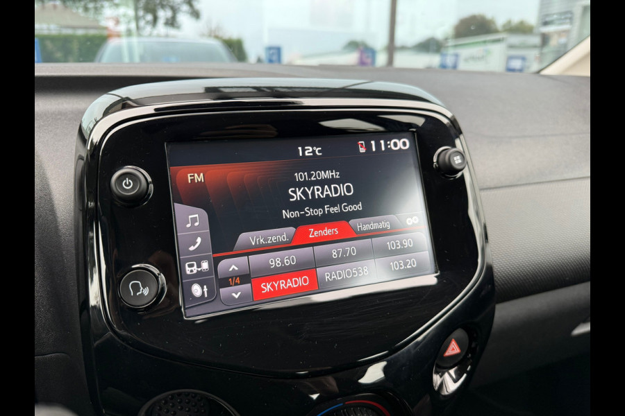 Citroën C1 1.0 VTi Shine - Airco - Media Android/Apple - 15"LMV - Org.NL Citroën C1 1.0 VTi Shine - Airco - Media Android/Apple - 15"LMV - Org.NL