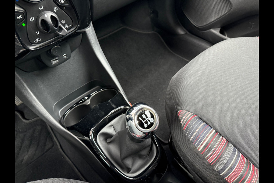 Citroën C1 1.0 VTi Shine - Airco - Media Android/Apple - 15"LMV - Org.NL Citroën C1 1.0 VTi Shine - Airco - Media Android/Apple - 15"LMV - Org.NL