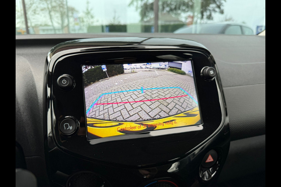 Citroën C1 1.0 VTi Shine - Airco - Media Android/Apple - 15"LMV - Org.NL Citroën C1 1.0 VTi Shine - Airco - Media Android/Apple - 15"LMV - Org.NL