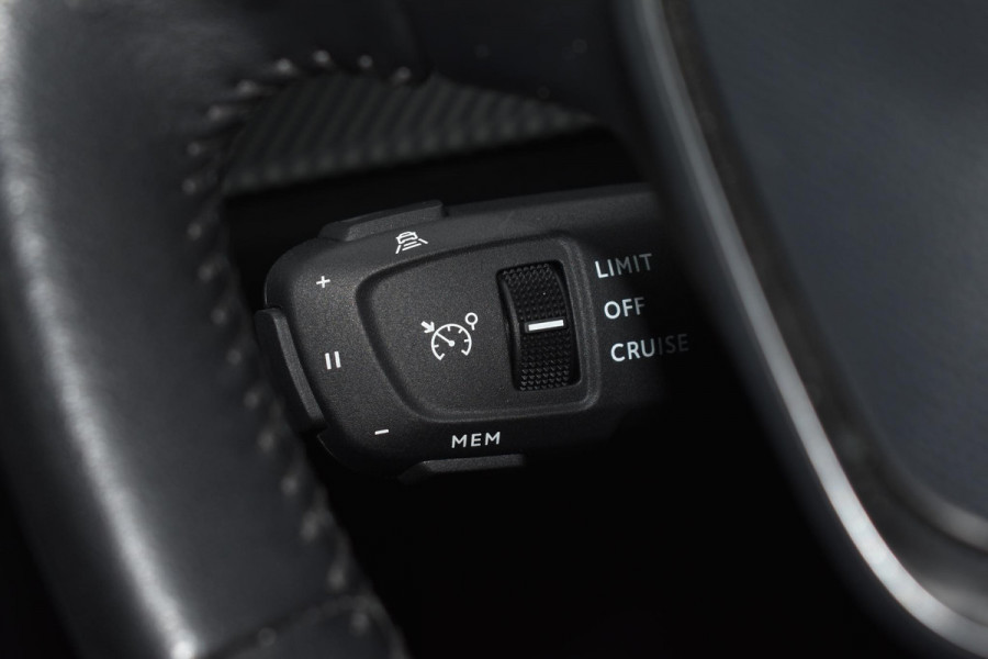 Peugeot 2008 1.2 PureTech 130 PK Allure Pack | Carplay | Camera | Stoelverw. | Incl. garantie